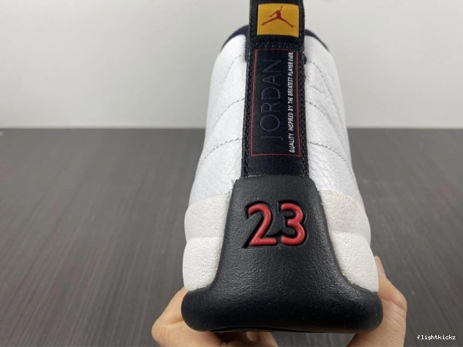Retro Taxi (2013) 12 Jordan 130690-125 0825